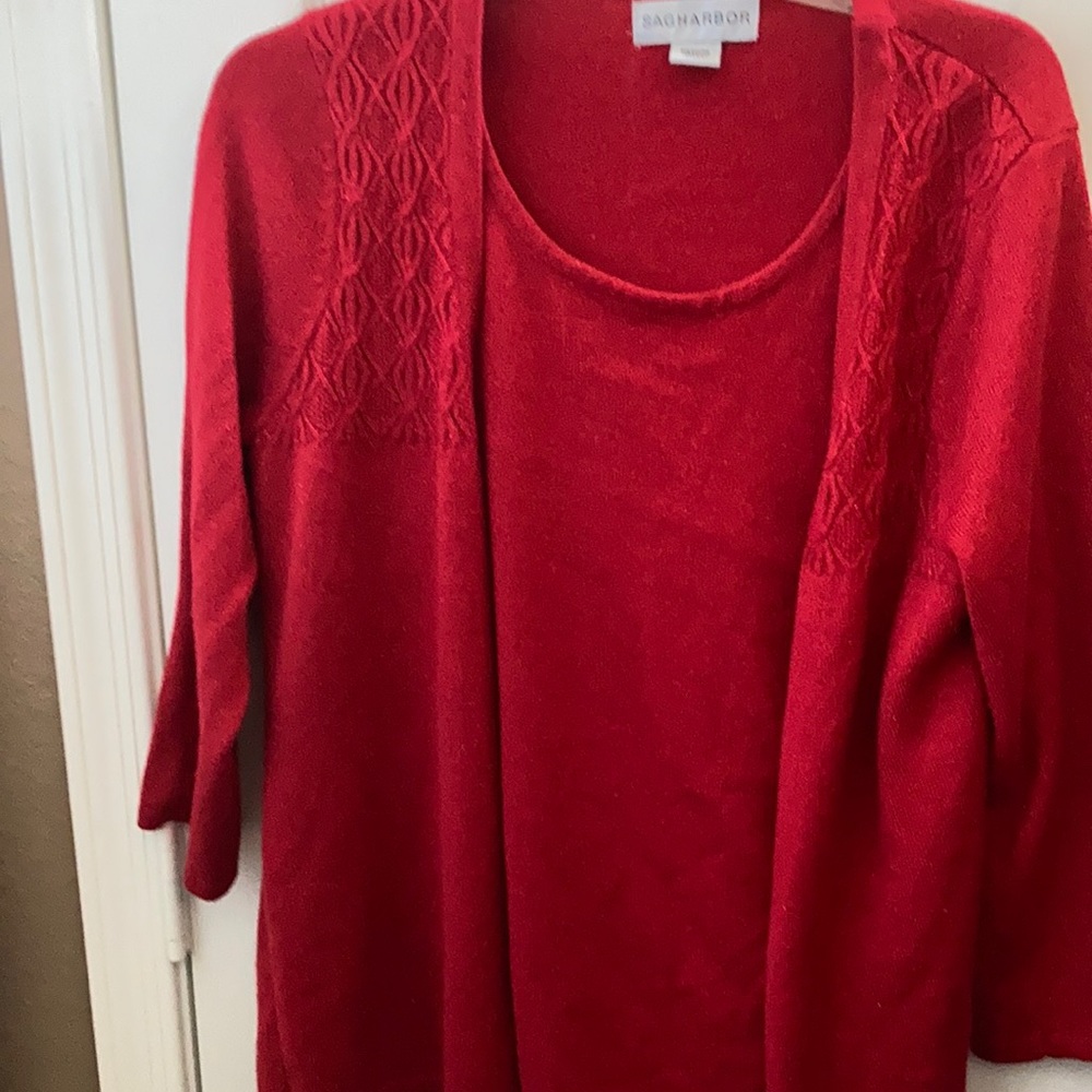 FINAL MARKDOWN Ladies sag harbor sweater medium